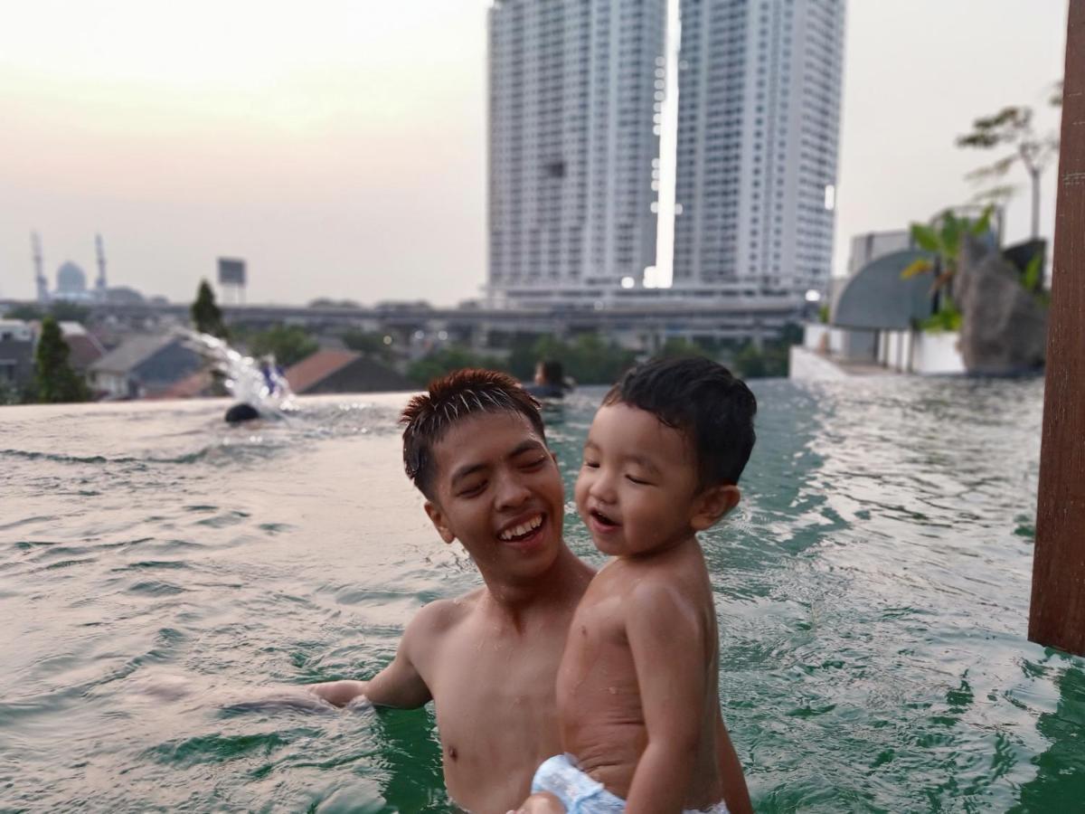 Grand Kamala Lagoon By 21 Room Netflix Bekasi Exteriér fotografie